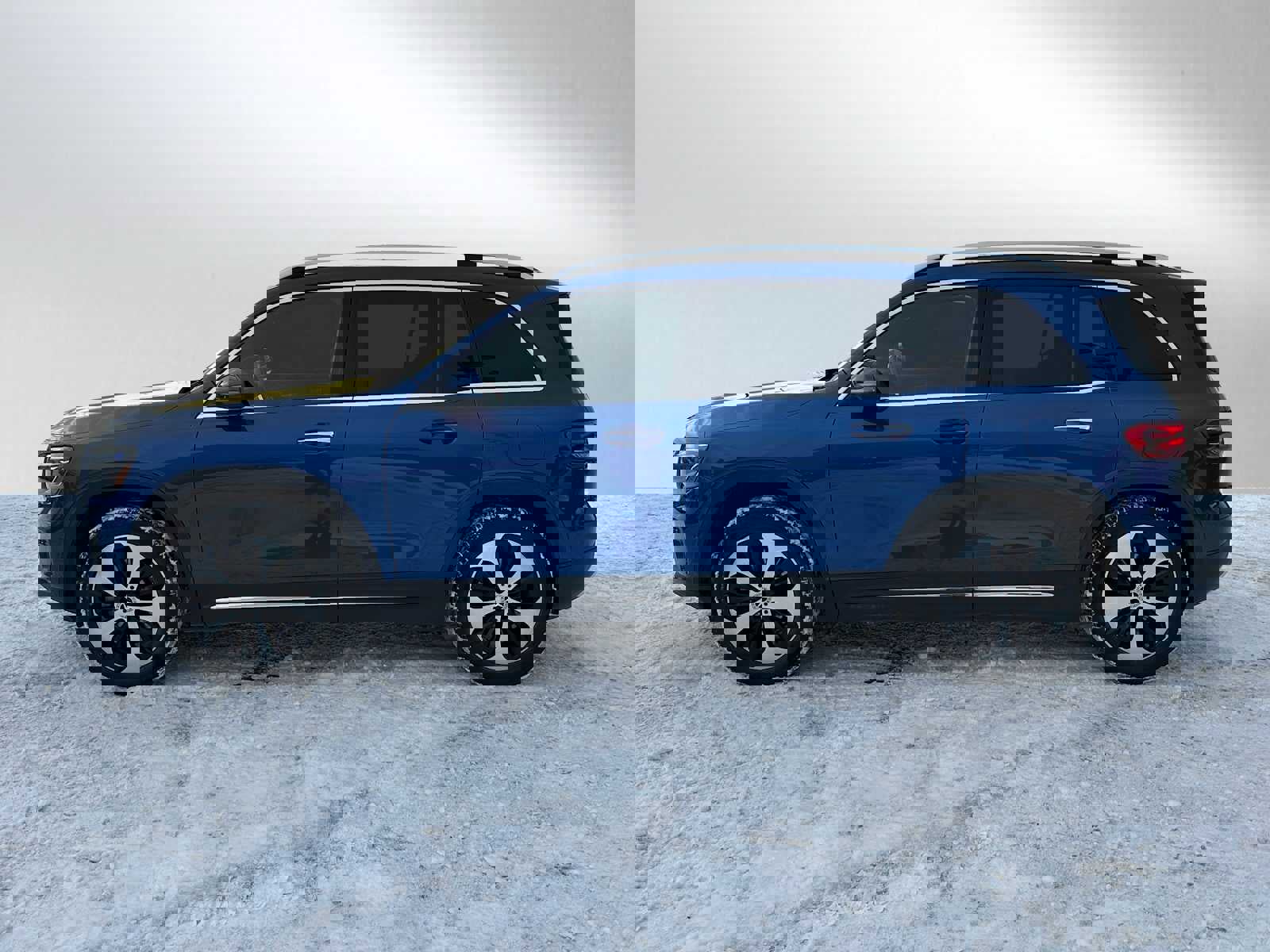 Used 2024 Mercedes-Benz GLB 250 4MATIC image 6