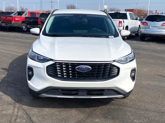Used 2024 Ford Escape Platinum AWD/4WD image 2