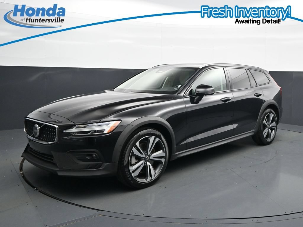 Used 2025 Volvo V60 B5 Cross Country Plus AWD/4WD image 4