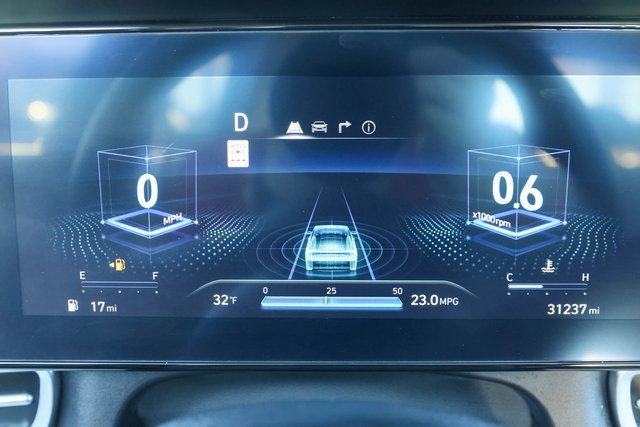 Used 2024 Hyundai Elantra Limited image 30