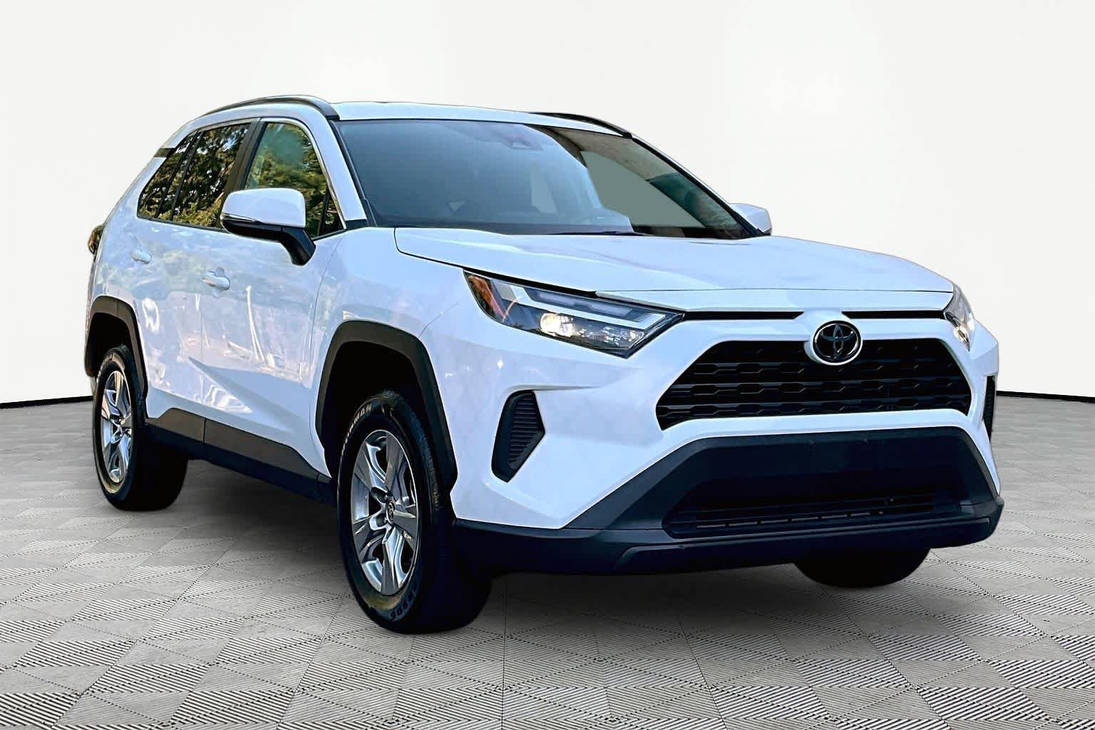 Certified 2025 Toyota RAV4 XLE AWD/4WD image 3