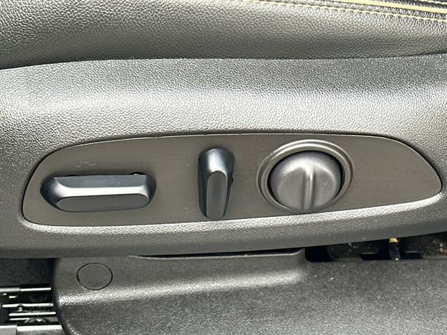 Used 2023 GMC Terrain AT4 image 39