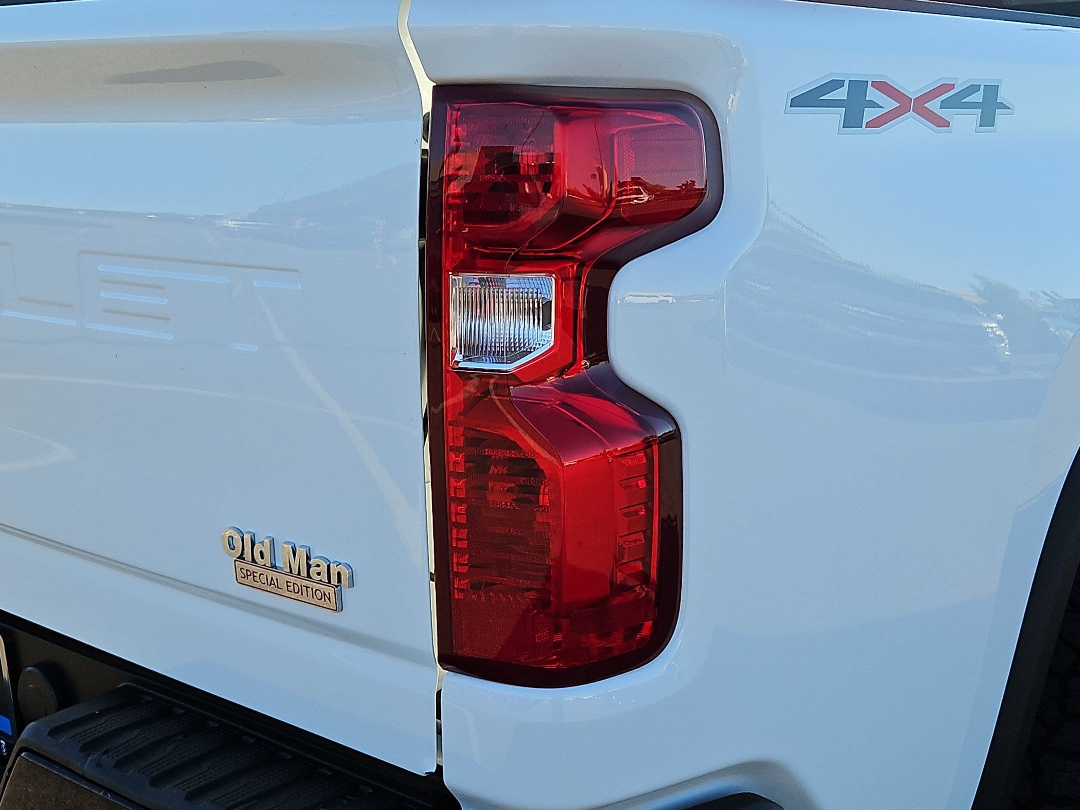 Used 2024 Chevrolet Silverado 2500 Custom w/ Custom Value Package AWD/4WD image 11