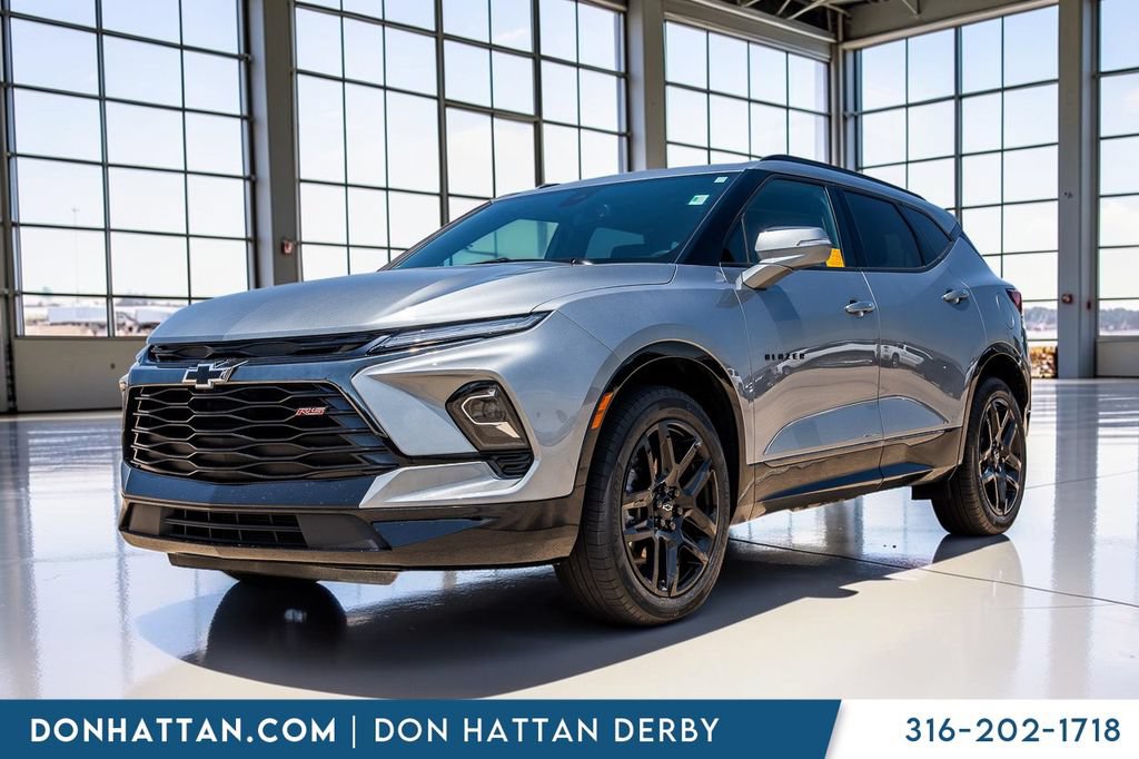 Used 2023 Chevrolet Blazer RS w/ LPO, Floor Liner Package FWD image 1