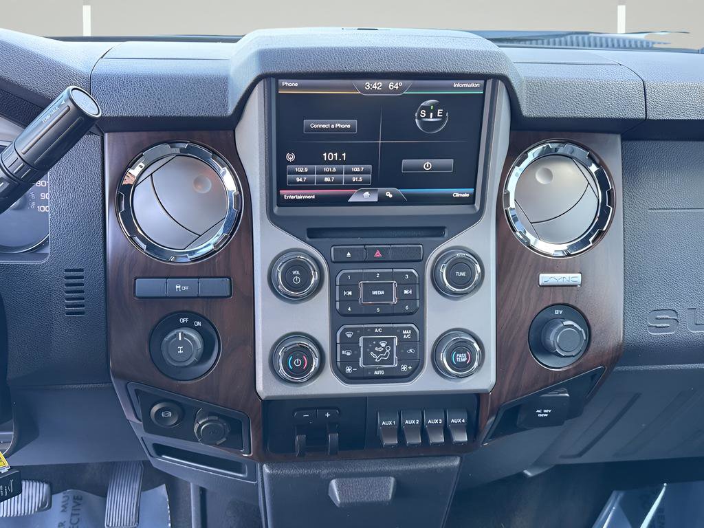 Used 2015 Ford F250 Lariat image 7