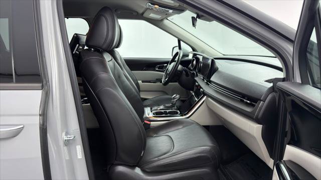 Used 2022 Kia Carnival SX FWD image 20