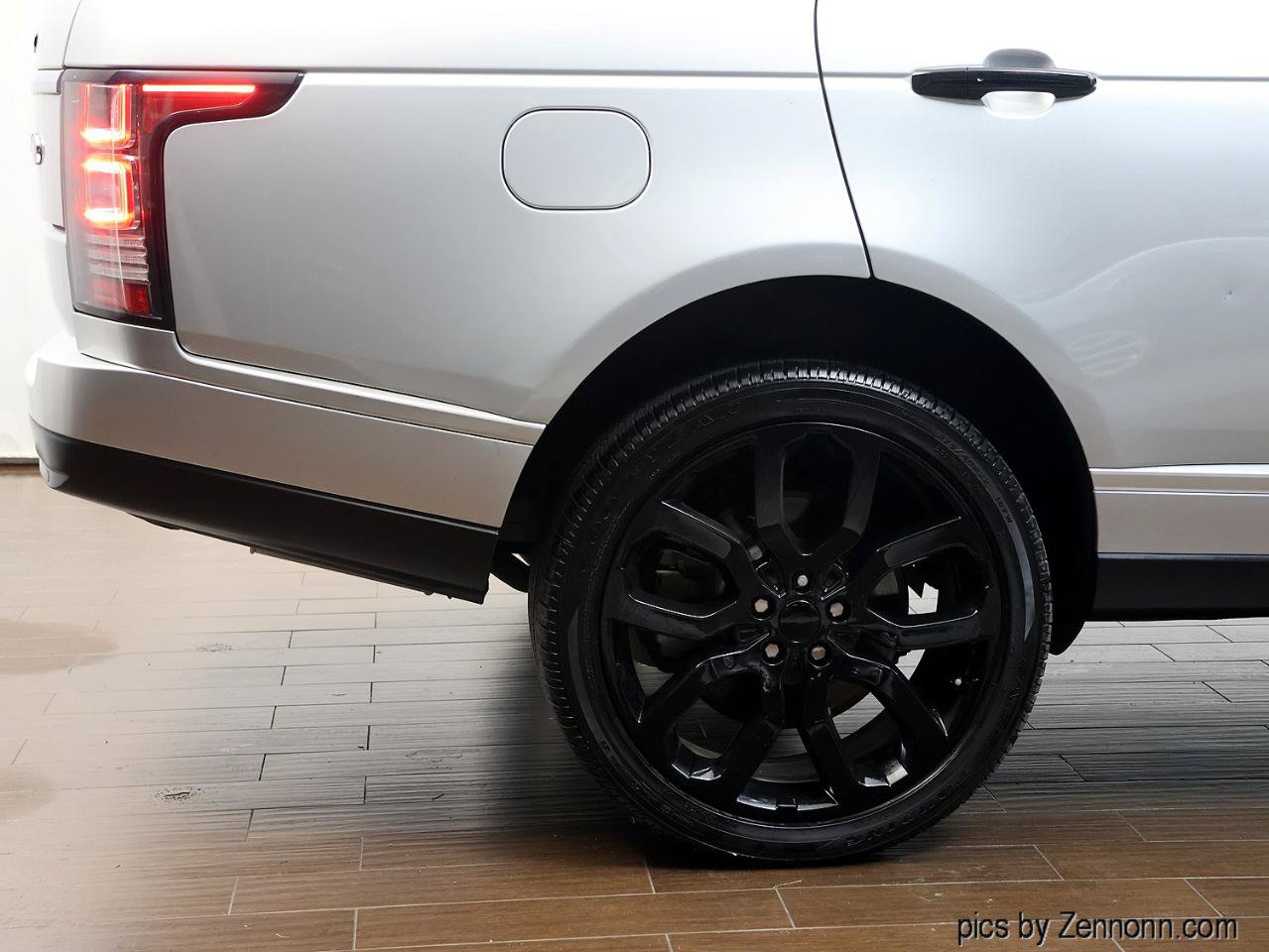 Used 2016 Land Rover Range Rover Supercharged AWD/4WD image 15