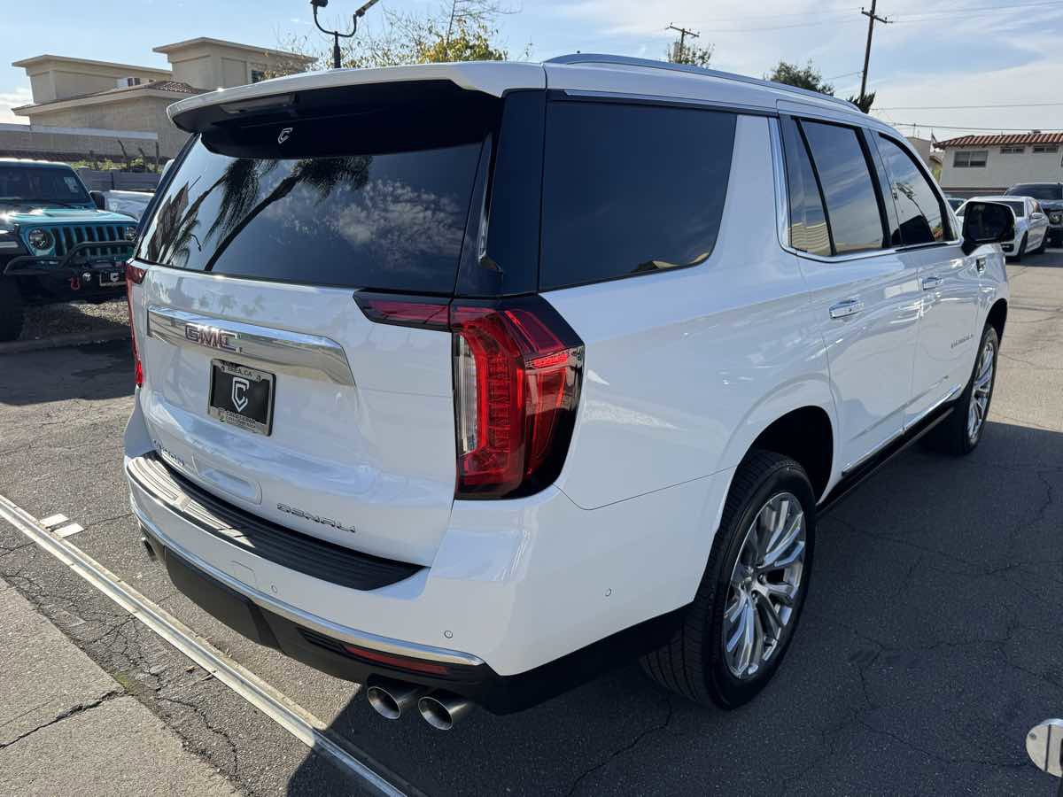 Used 2024 GMC Yukon Denali w/ Advanced Technology Package image 7