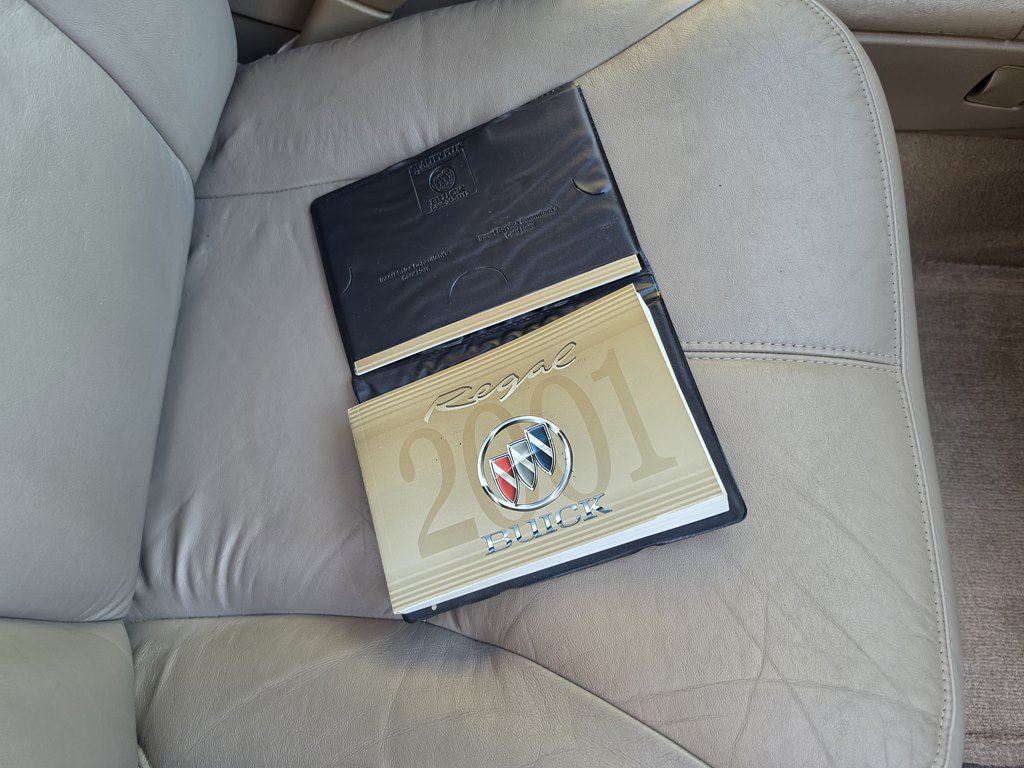 Used 2001 Buick Regal LS w/ Touring Pkg FWD image 13