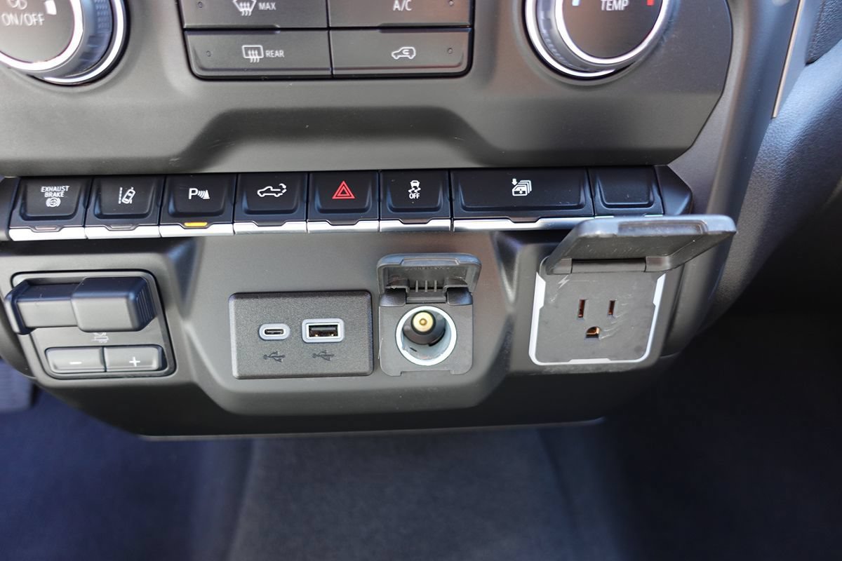 Used 2025 Chevrolet Silverado 2500 Custom w/ Custom Value Package AWD/4WD image 48