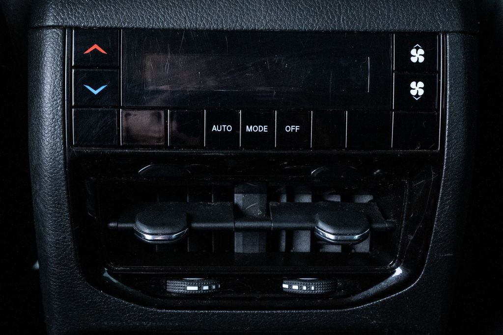 Used 2023 Jeep Grand Cherokee L Laredo w/ Trailer Tow Group (B) image 34