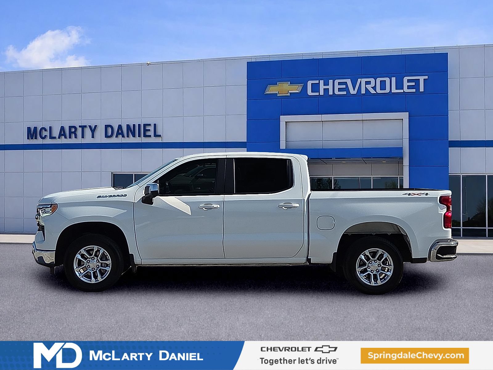 Used 2025 Chevrolet Silverado 1500 LT w/ Safety Package AWD/4WD image 3