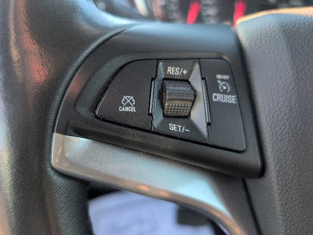 Used 2021 Chevrolet Trax LT w/ LT Convenience Package AWD/4WD image 20