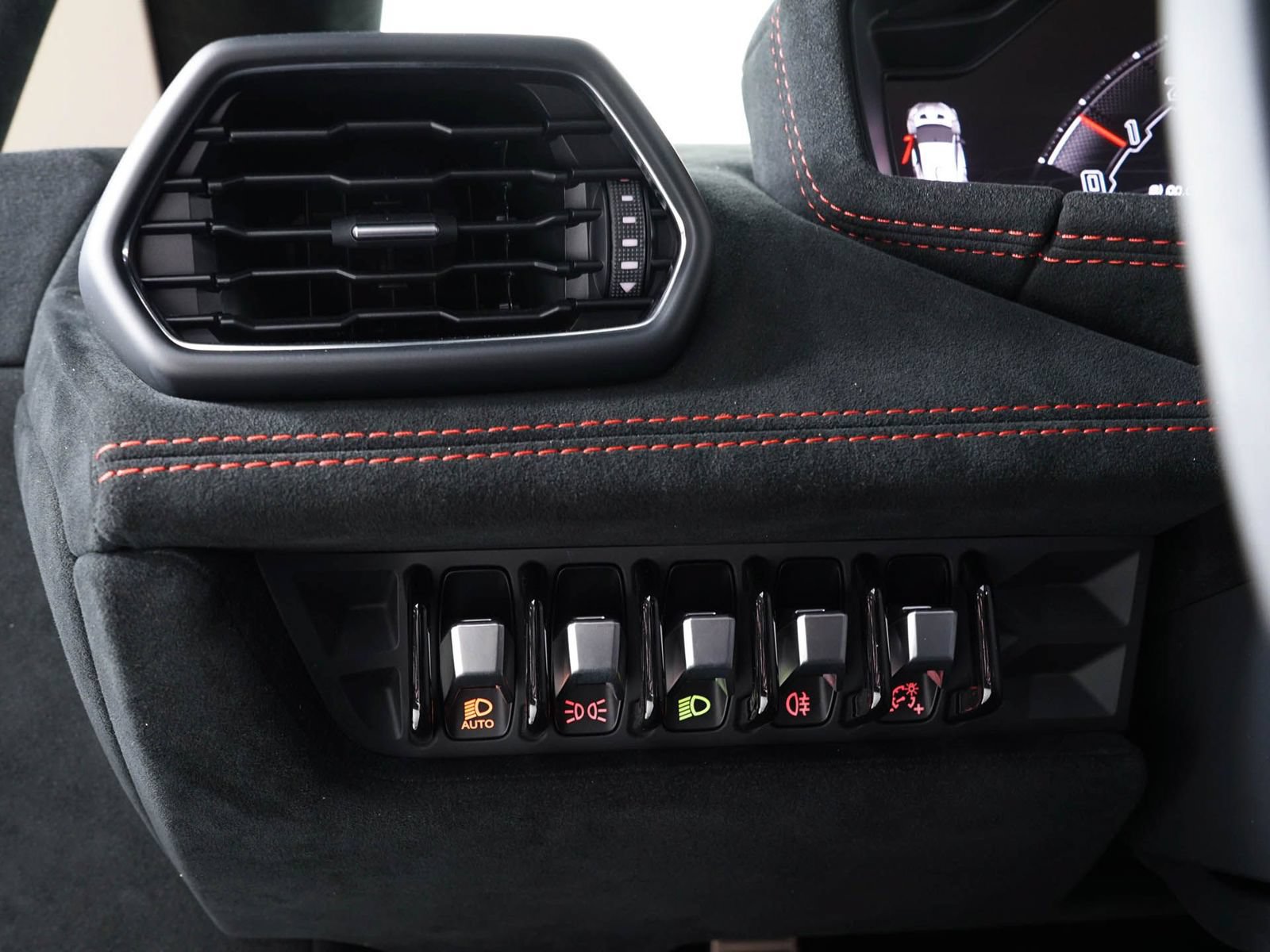 Used 2022 Lamborghini Huracan STO RWD image 29