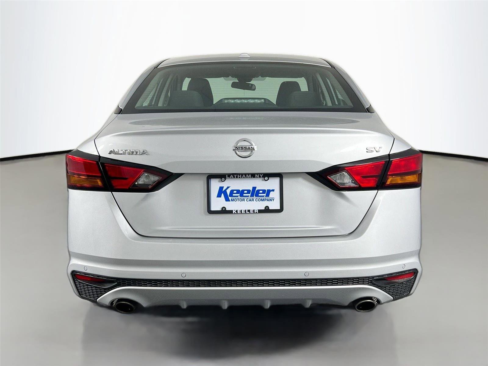 Used 2022 Nissan Altima 2.5 SV w/ SV Premium Package FWD image 3