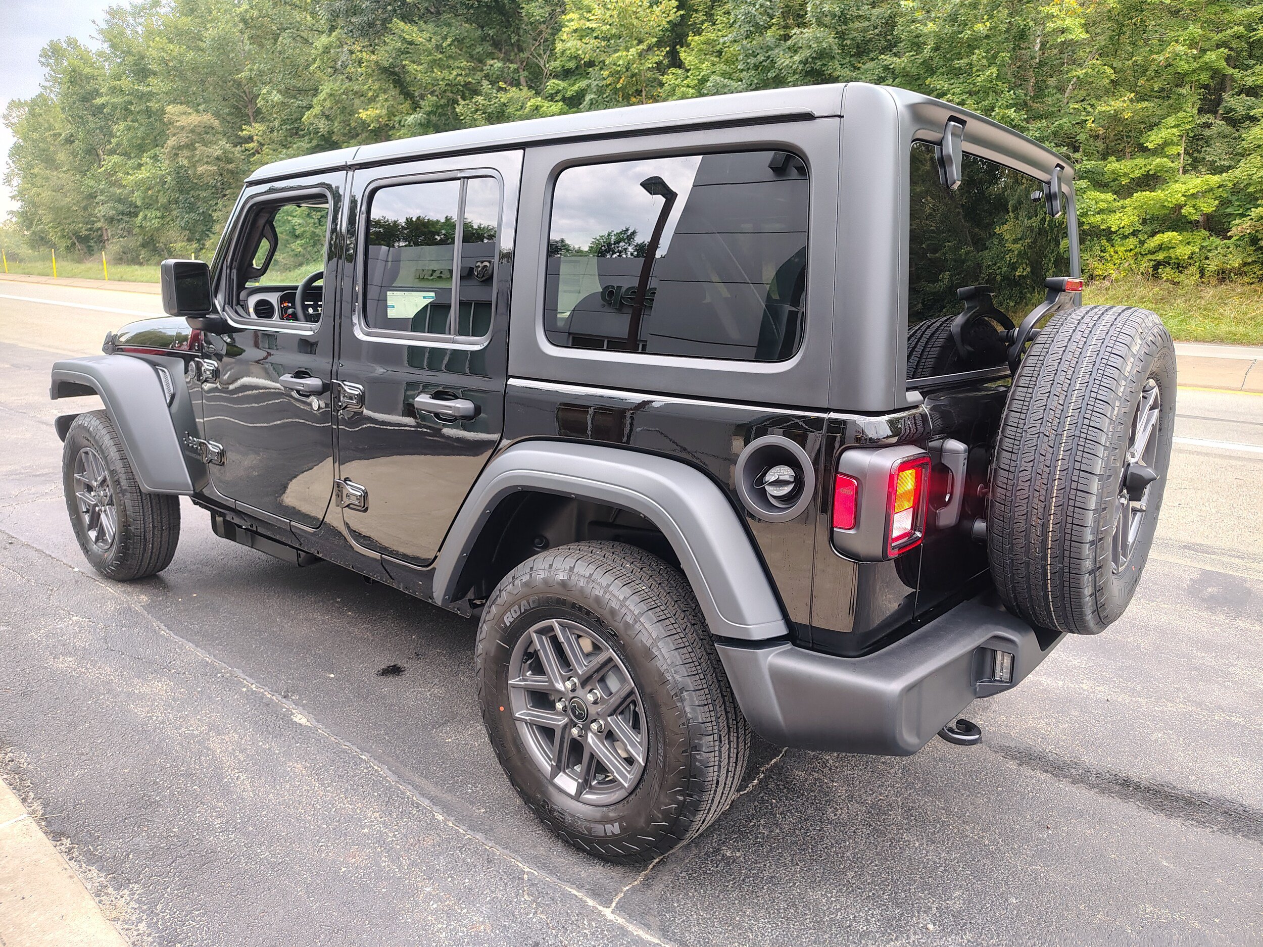 New 2027 Jeep Wrangler Unlimited Sport AWD/4WD image 8