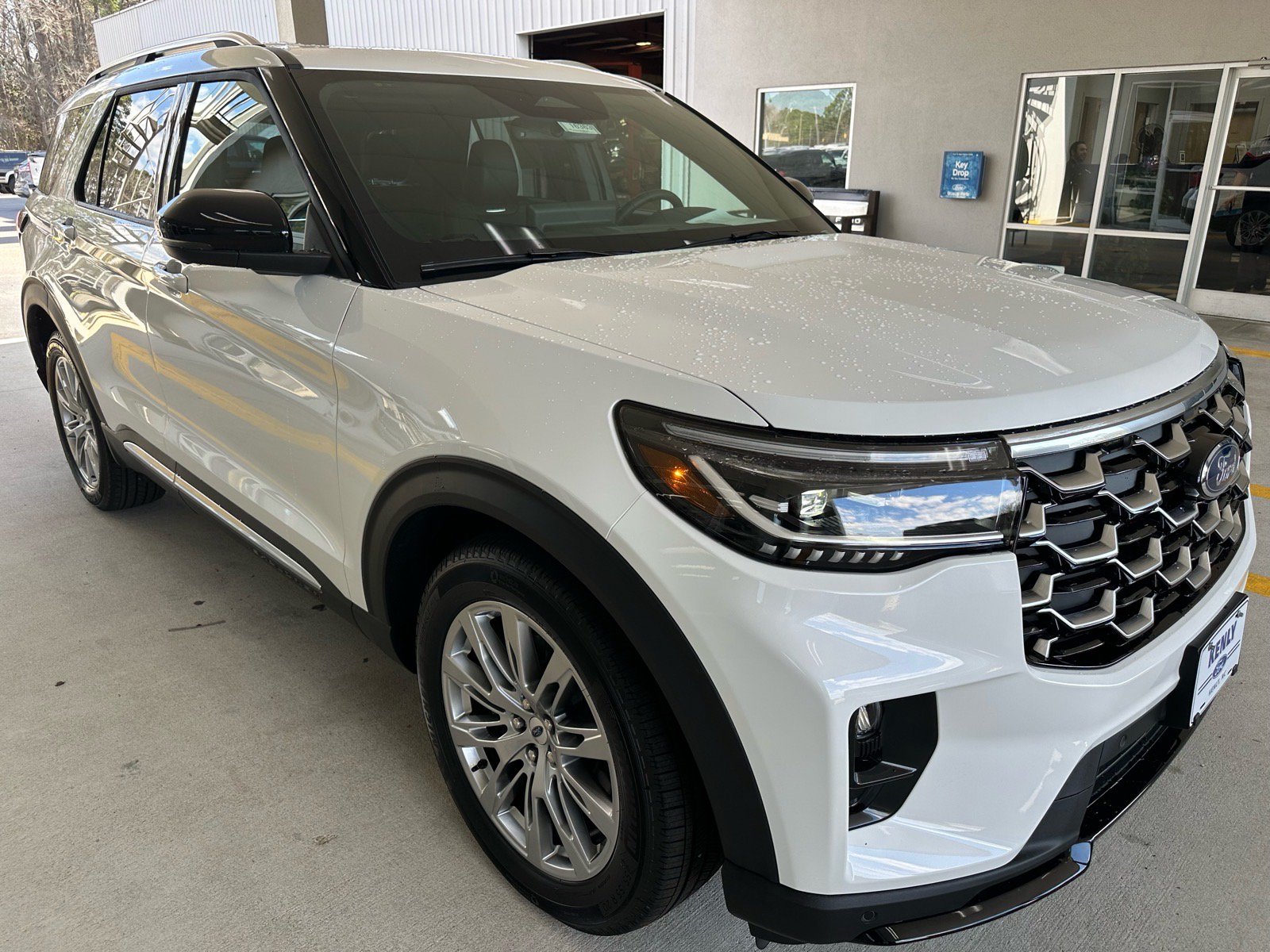 New 2026 Ford Explorer Platinum RWD image 9