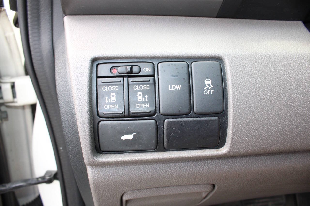 Used 2017 Honda Odyssey EX-L image 18