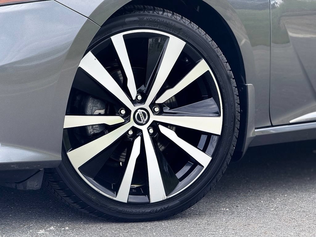 Used 2019 Nissan Altima 2.5 Platinum AWD/4WD image 2