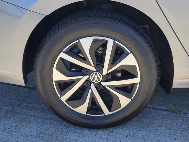 Used 2024 Volkswagen Jetta S image 27