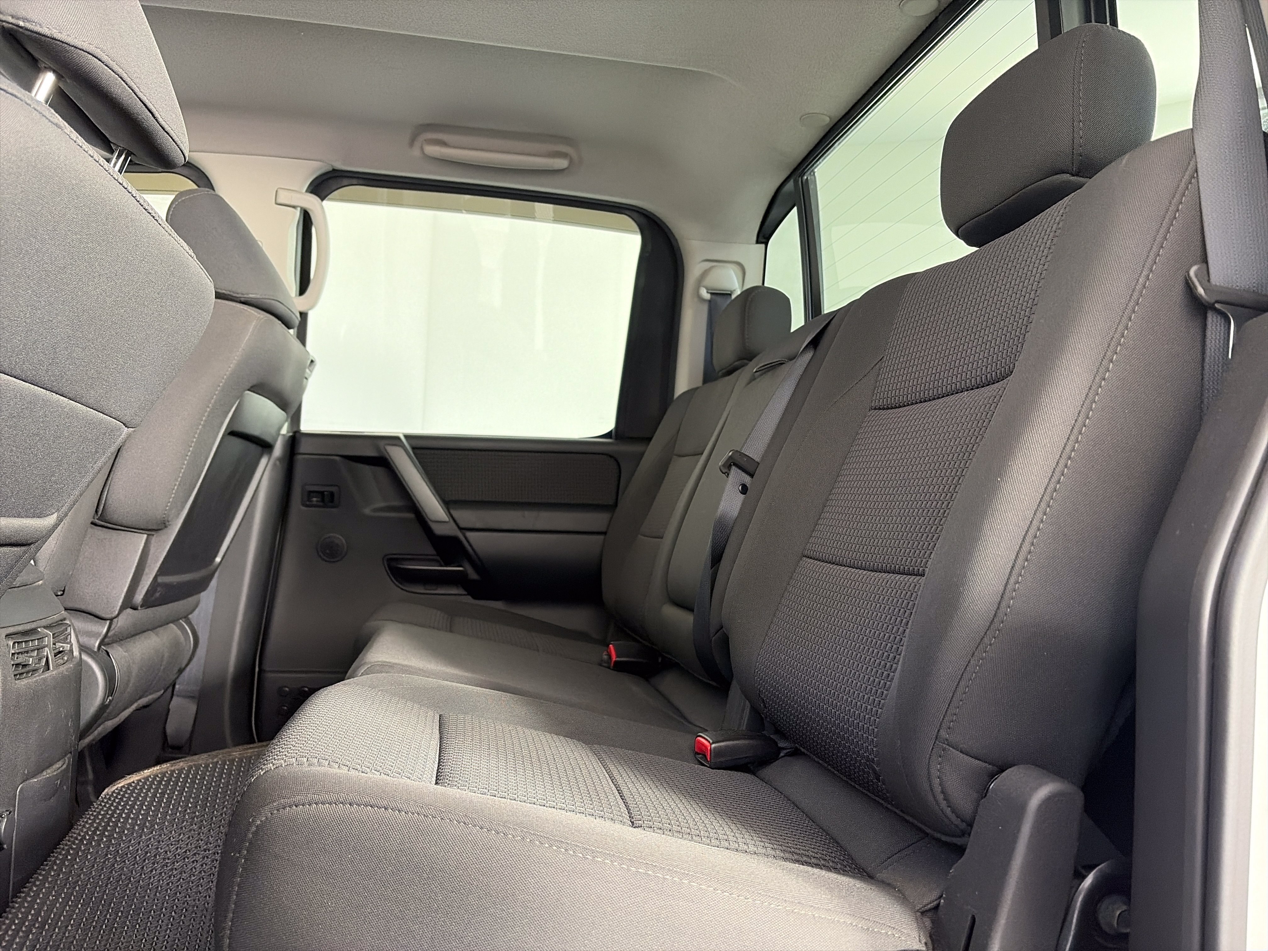 Used 2011 Nissan Titan SV w/ SV Premium Utility Pkg AWD/4WD image 9