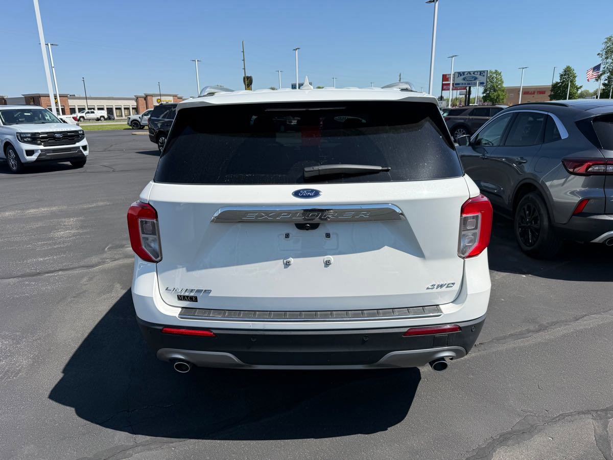 Used 2022 Ford Explorer Limited w/ Equipment Group 301A AWD/4WD image 5
