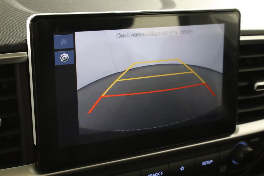 Used 2025 Hyundai Venue SE FWD image 32