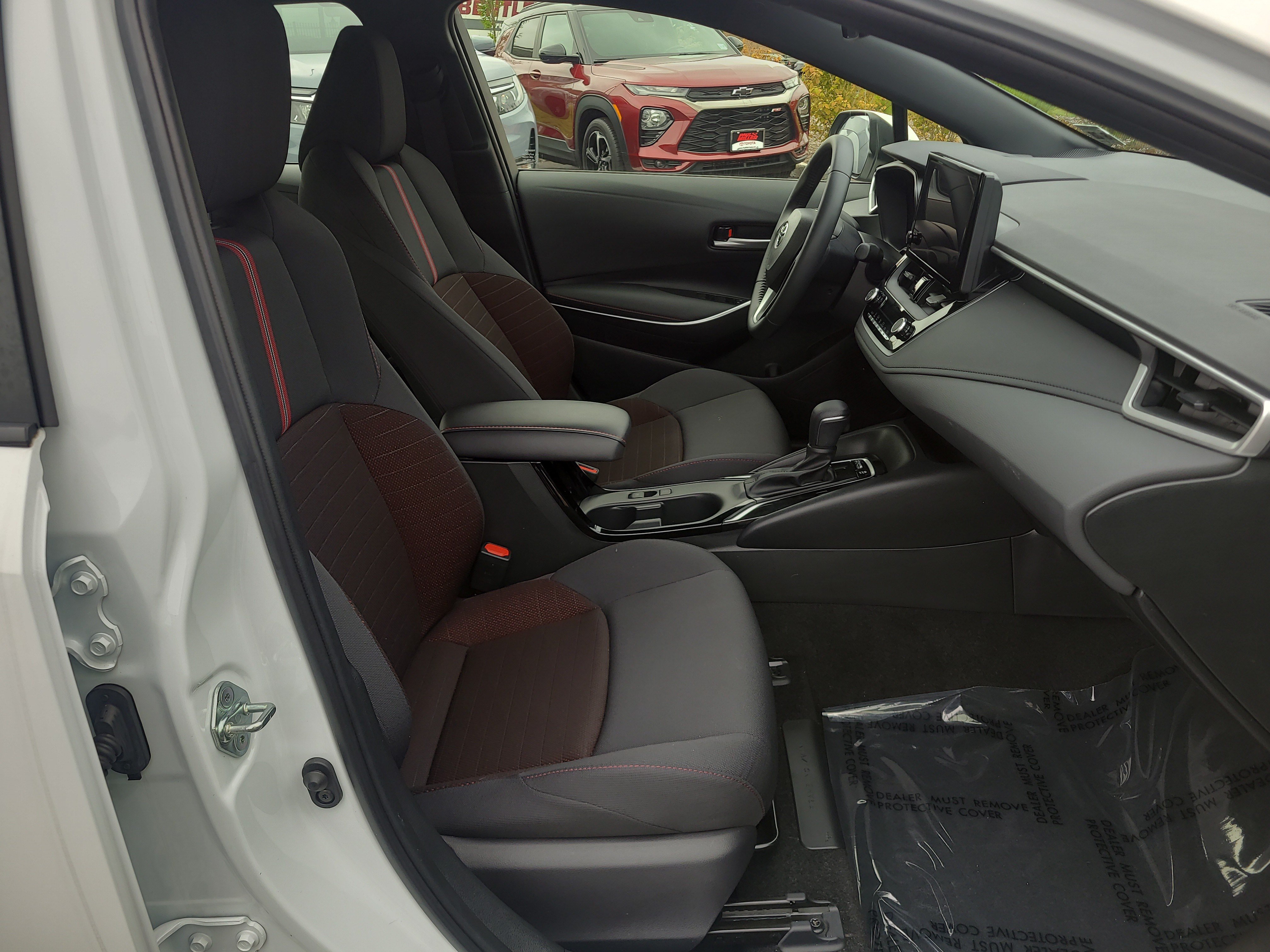 Certified 2023 Toyota Corolla SE w/ Carpet Mat Package (TMS) FWD image 17