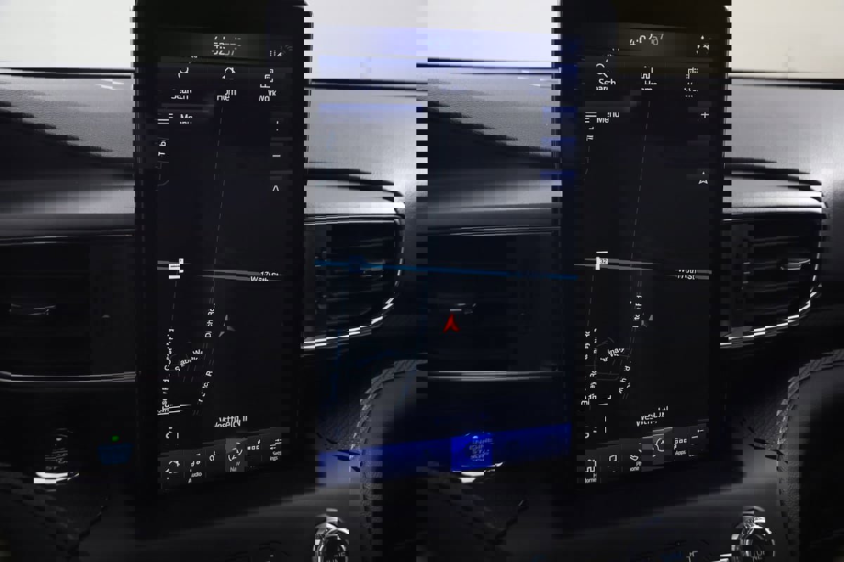 Used 2020 Ford Explorer ST w/ Premium Technology Package image 9