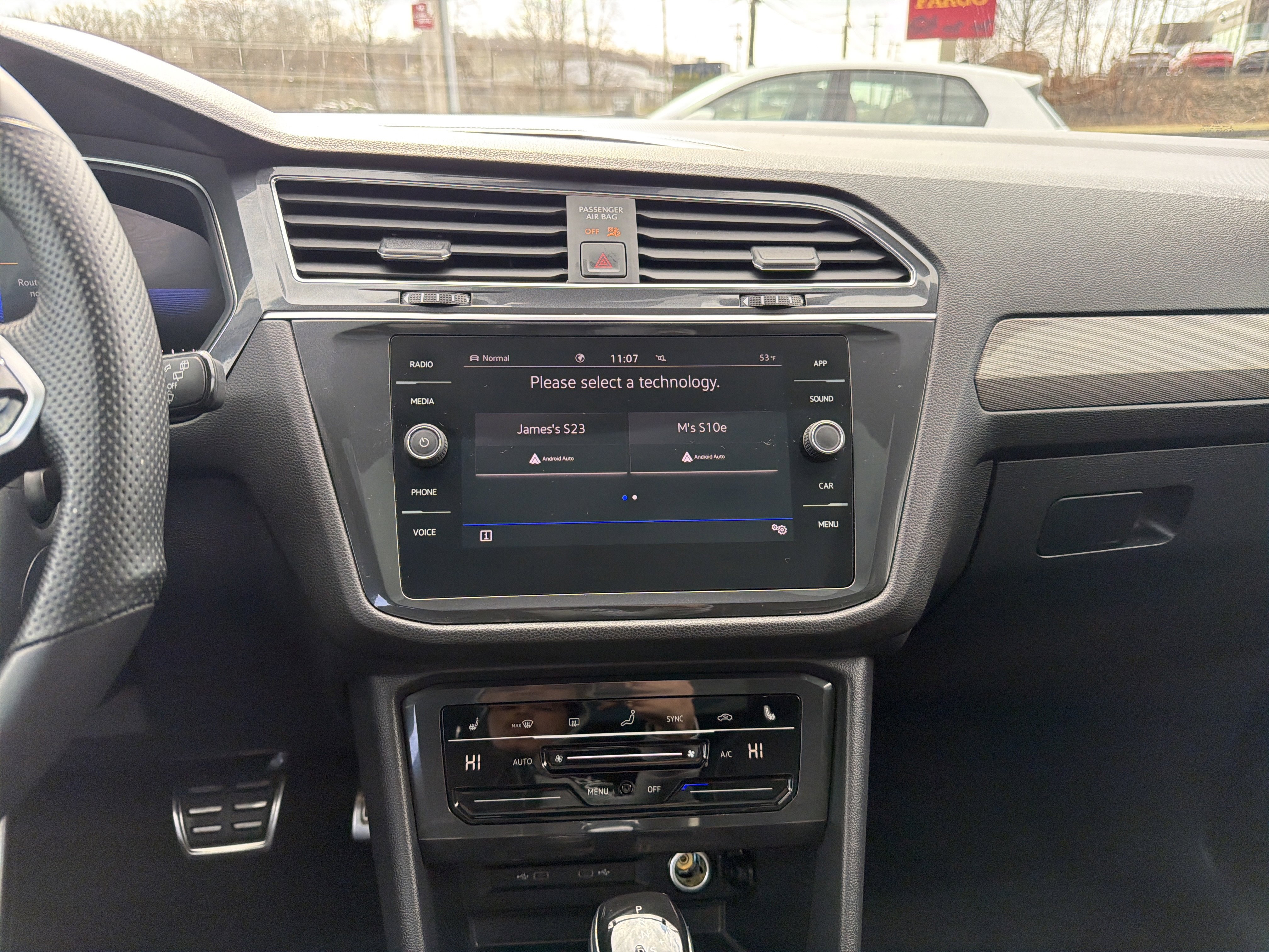 Certified 2024 Volkswagen Tiguan SE R-Line AWD/4WD image 9