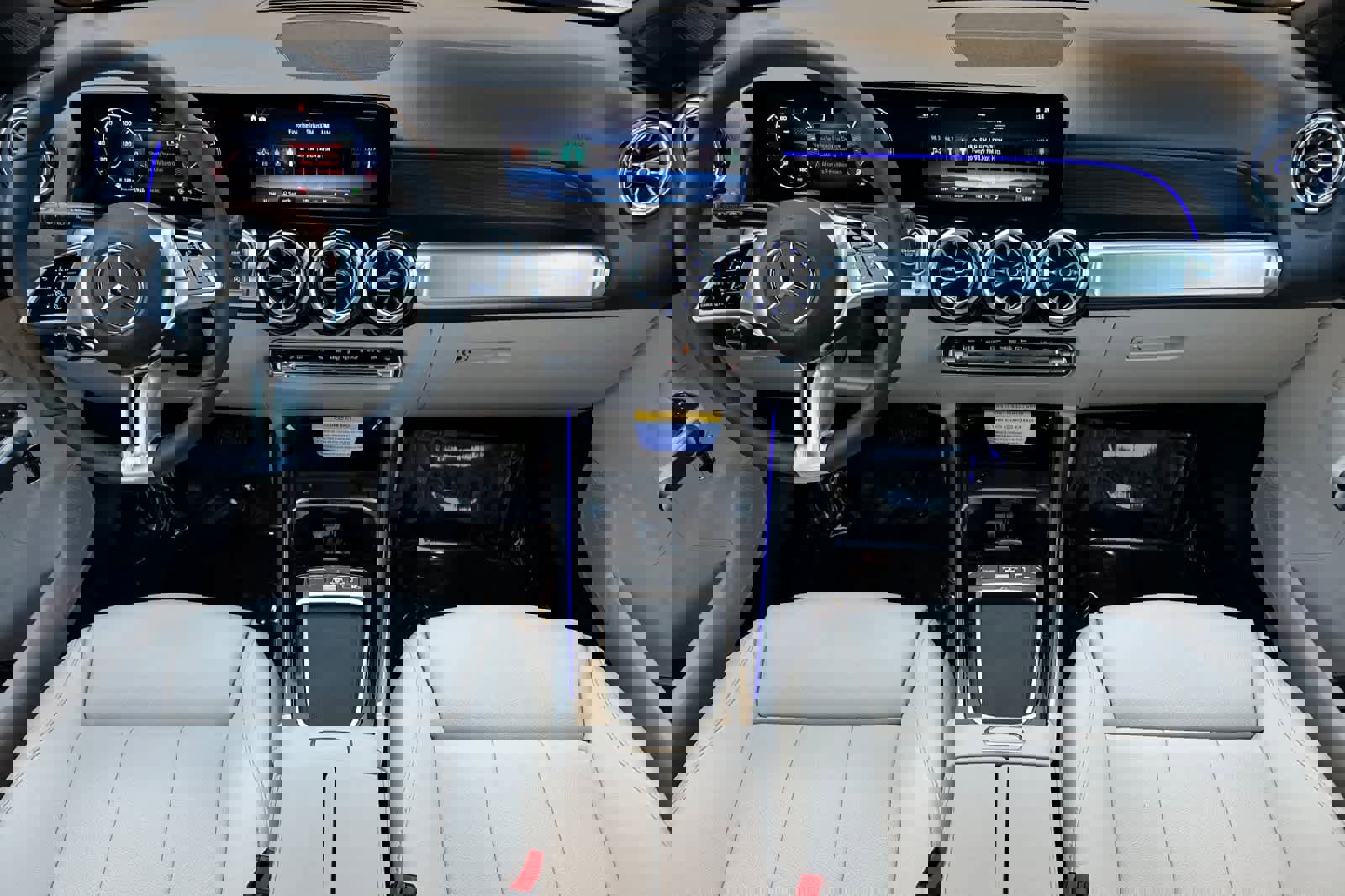 New 2025 Mercedes-Benz GLB 250 4MATIC image 12