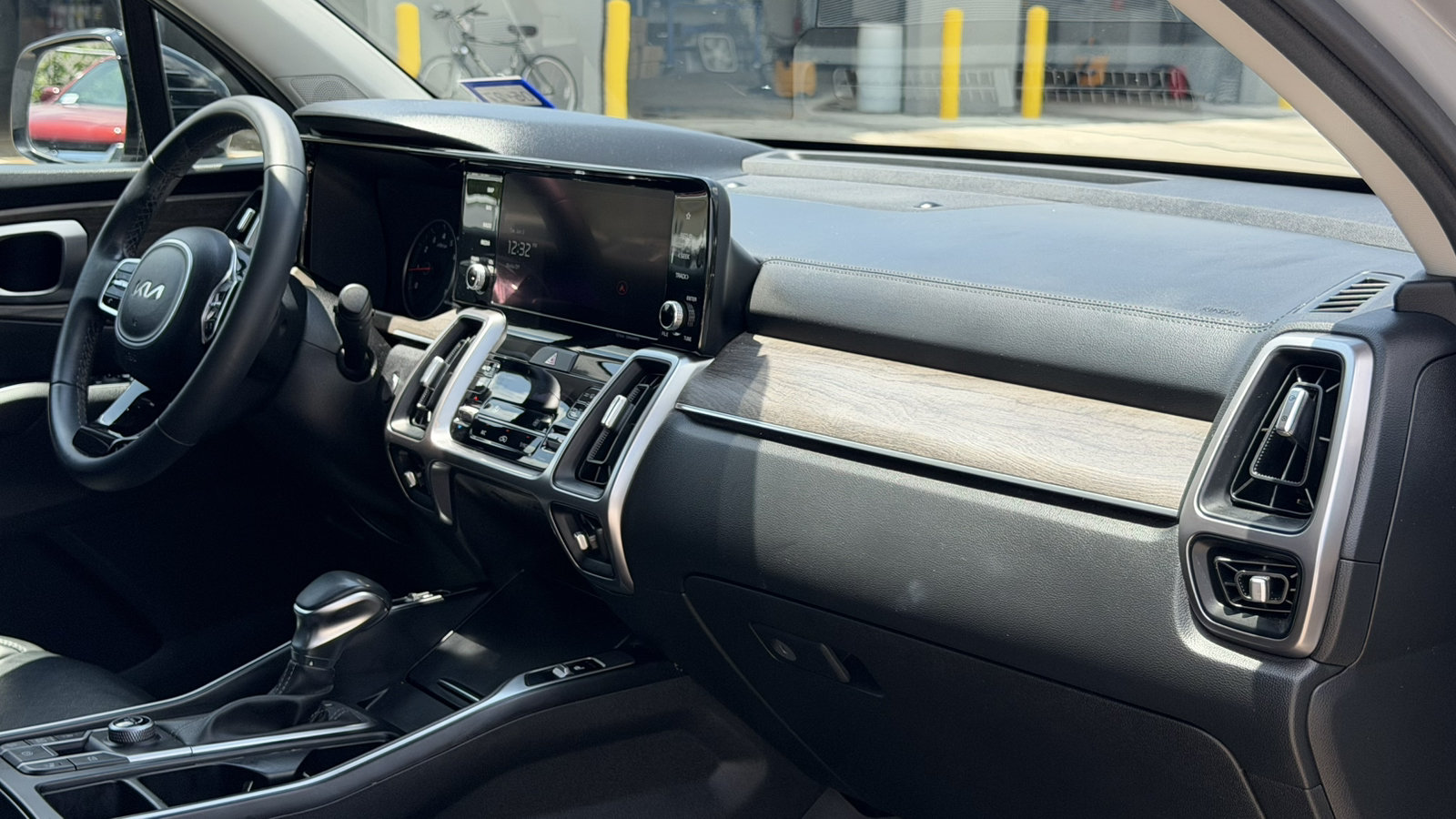 Used 2023 Kia Sorento EX w/ Panoramic Sunroof Package FWD image 22