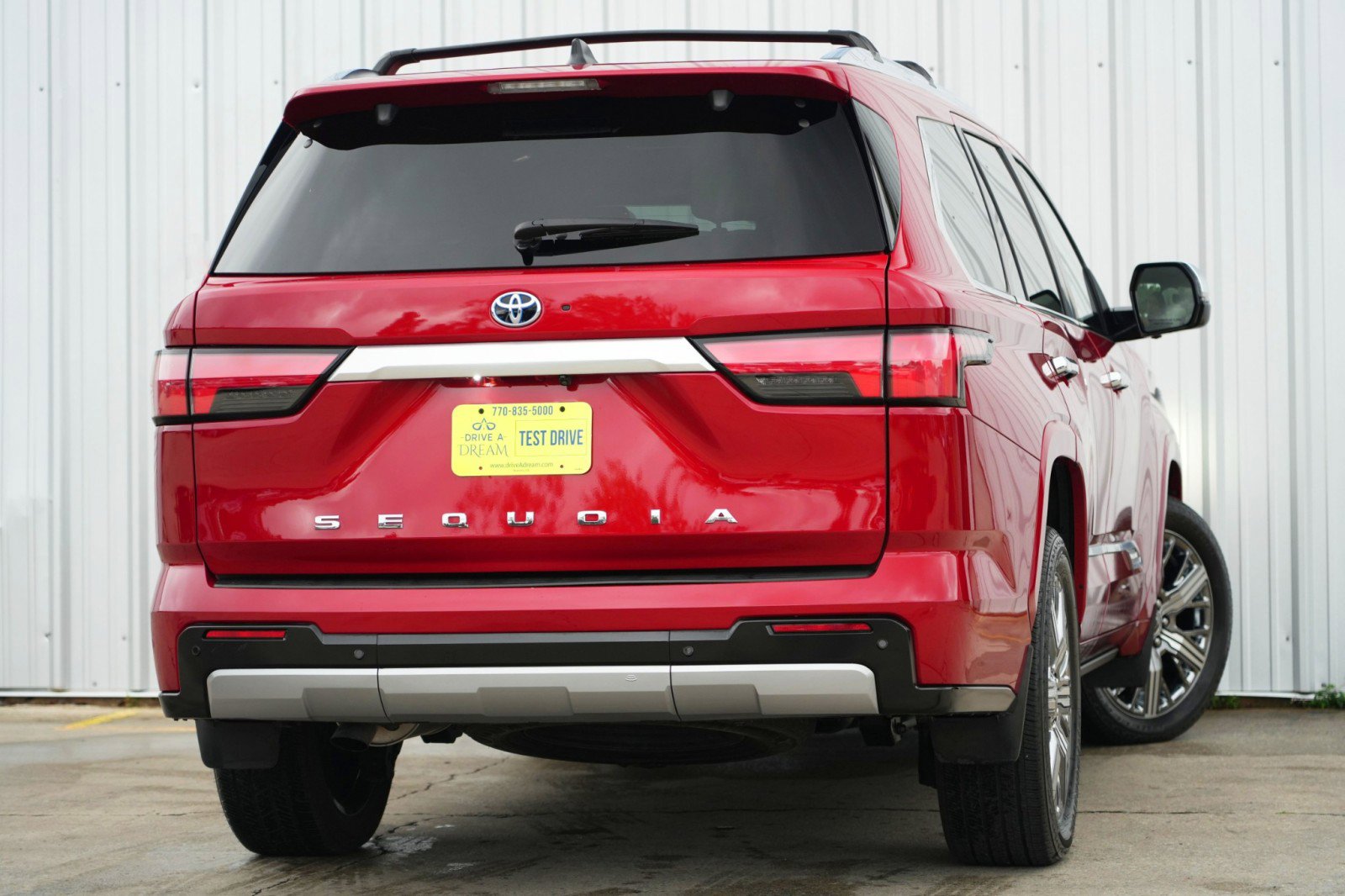 Used 2024 Toyota Sequoia Capstone image 5