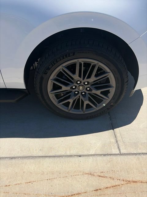 New 2026 Ford Expedition Max Platinum w/ Stealth Appearance Package AWD/4WD image 9