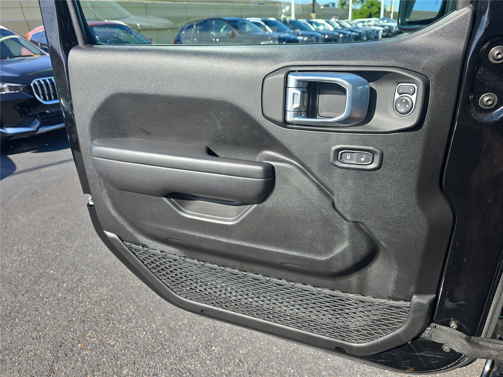 Used 2022 Jeep Wrangler Rubicon image 15