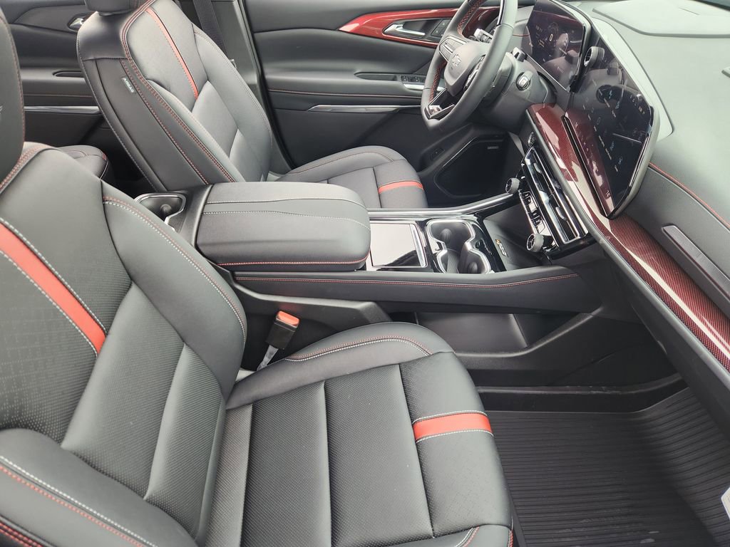 New 2026 Chevrolet Traverse RS w/ LPO, Floor Liner Package FWD image 11