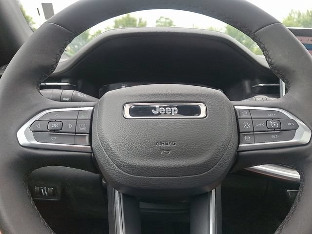 Used 2025 Jeep Compass Limited w/ Elite Group AWD/4WD image 18