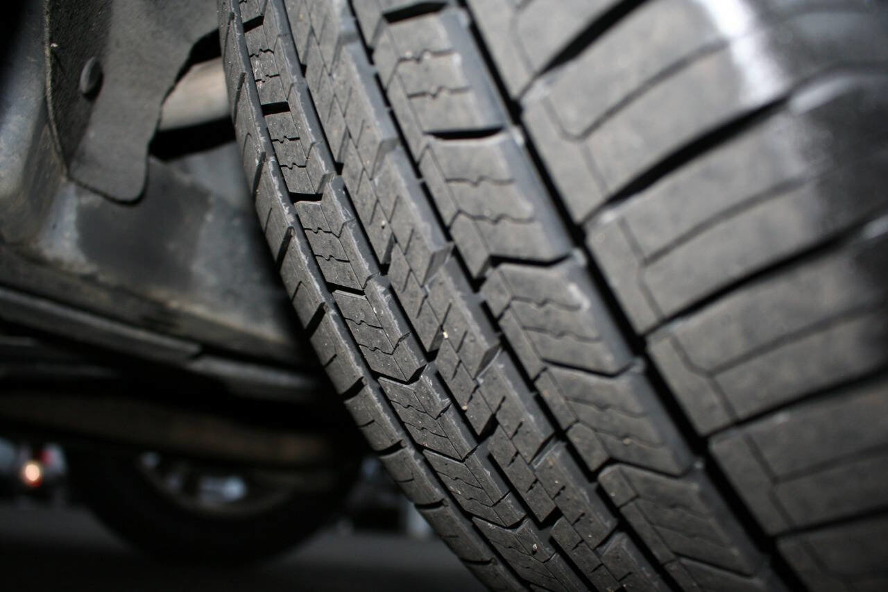 Used 2018 Ford Edge SEL image 24