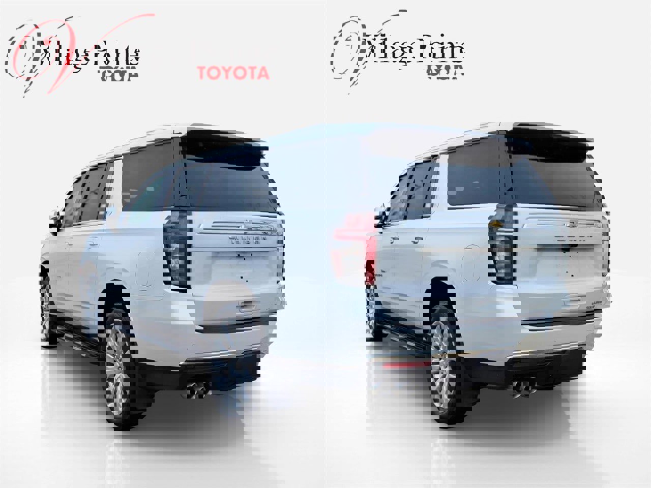 Used 2024 Chevrolet Suburban Premier w/ Premium Package image 6