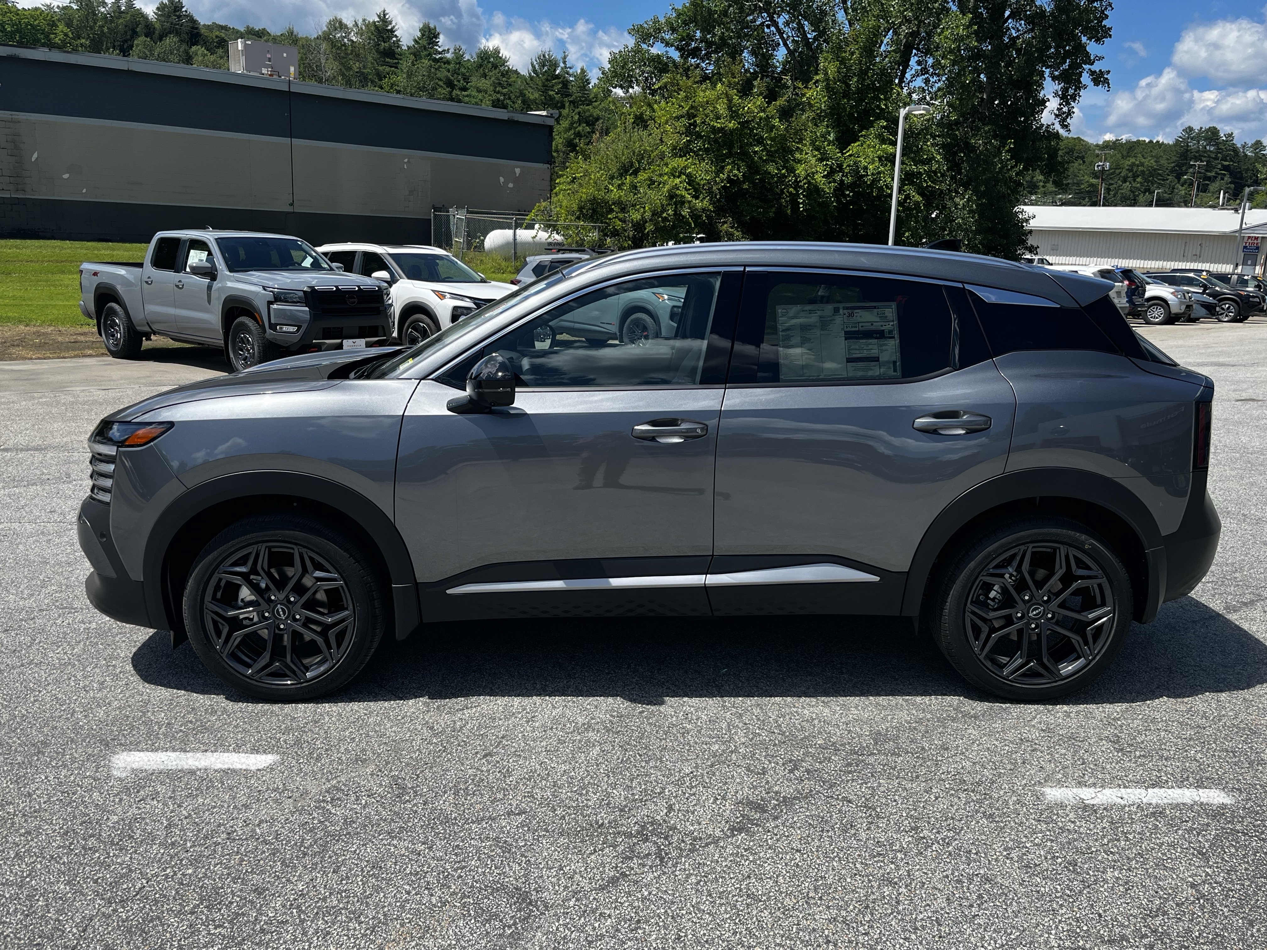 New 2026 Nissan Kicks SR w/ SR Premium Package AWD/4WD image 4