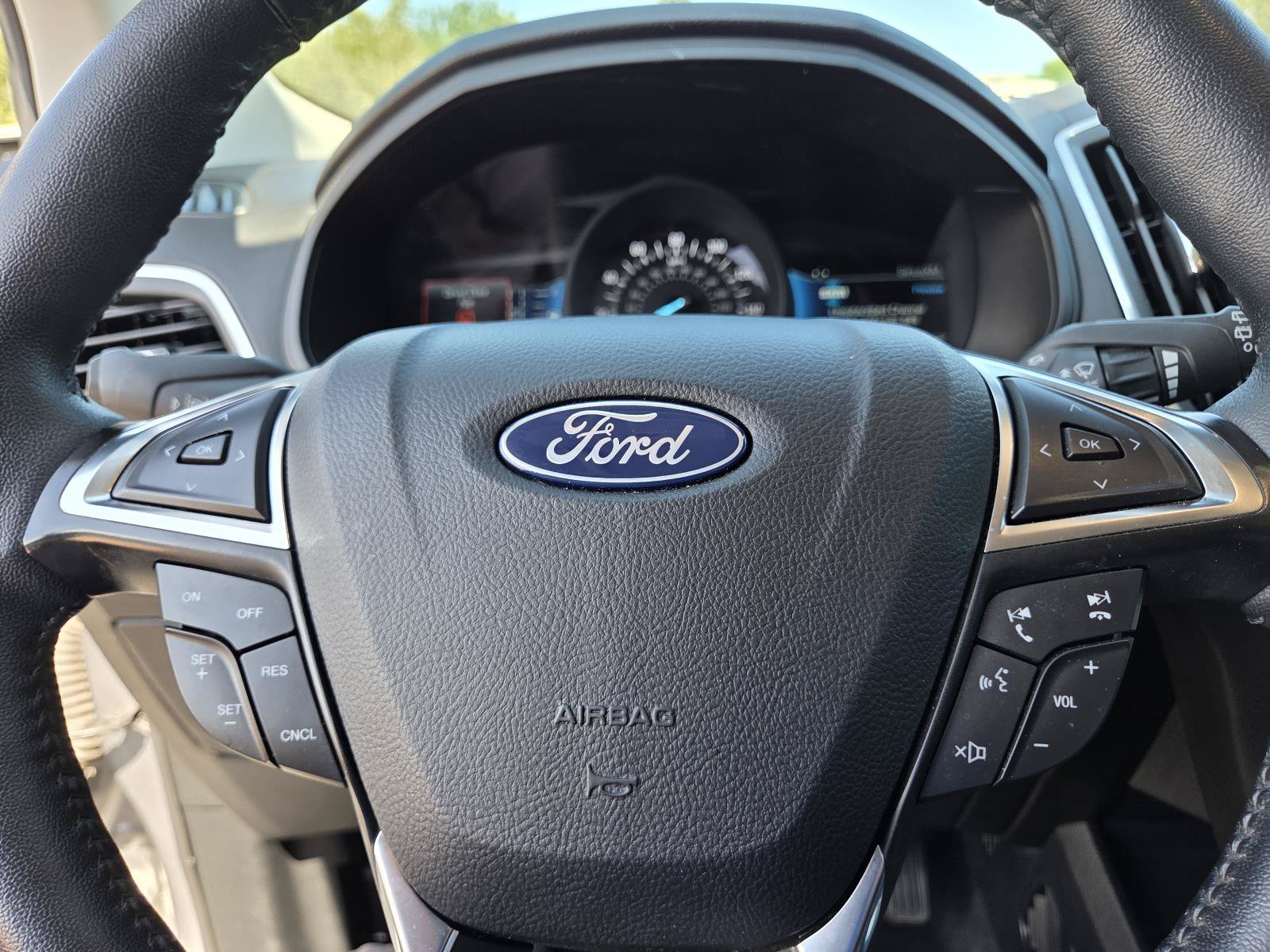 Used 2024 Ford Edge Titanium AWD/4WD image 24