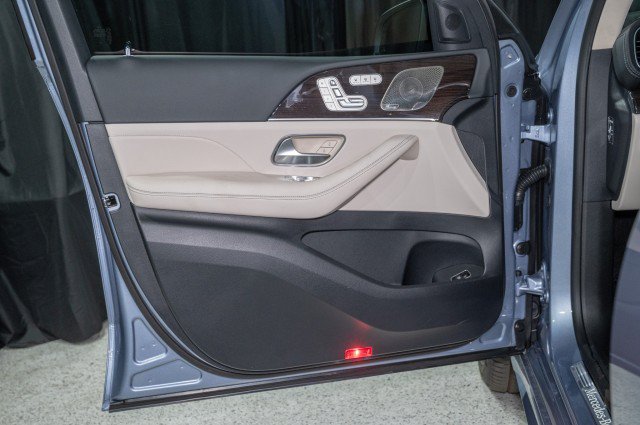 New 2026 Mercedes-Benz GLS 450 4MATIC image 9