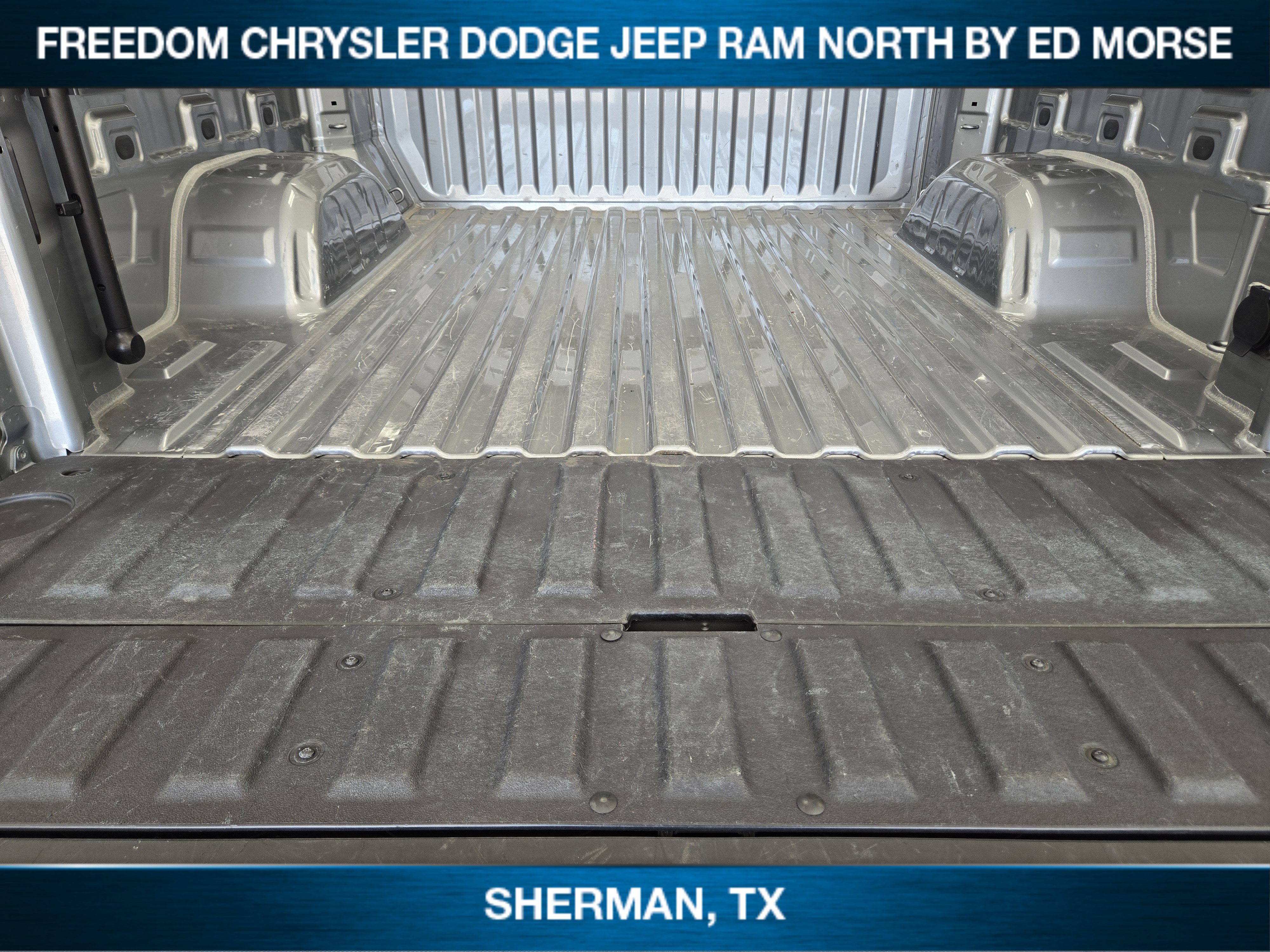 Used 2025 GMC Sierra 1500 SLT AWD/4WD image 22
