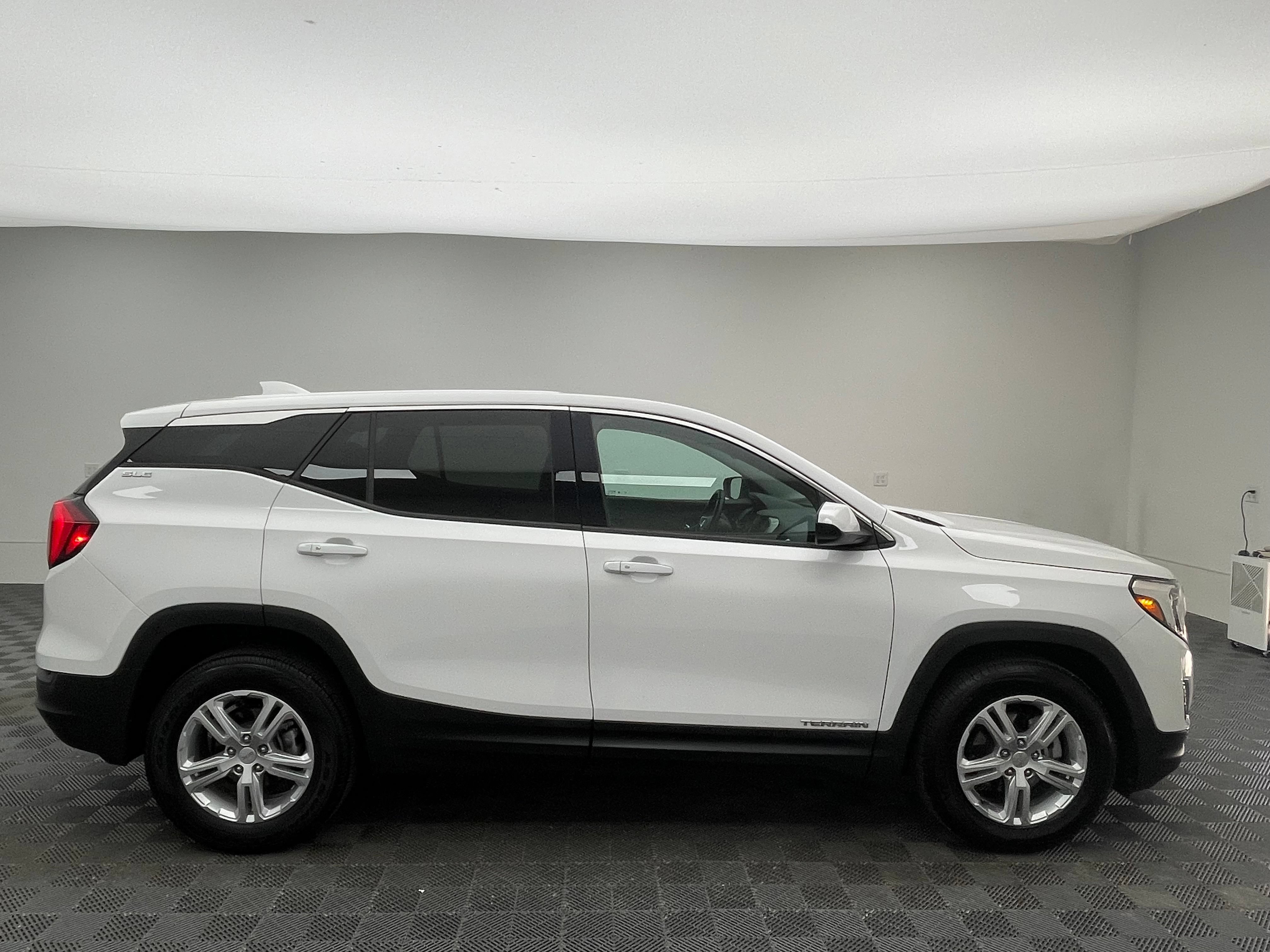 Used 2019 GMC Terrain SLE FWD image 5