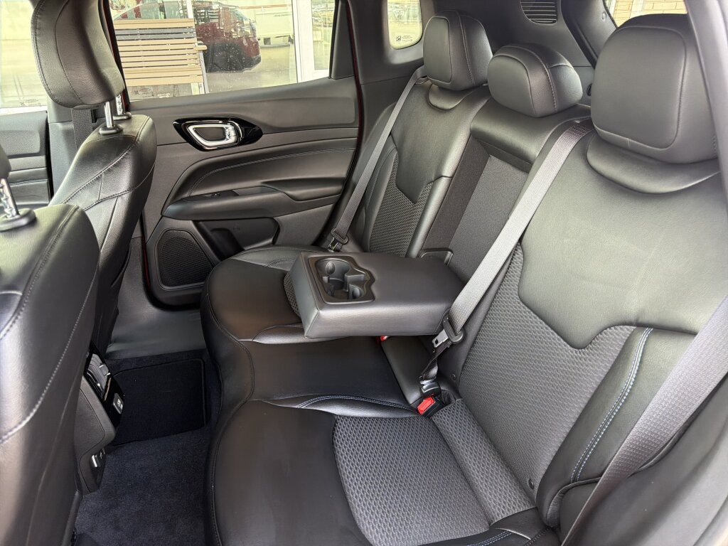New 2026 Jeep Compass Latitude AWD/4WD image 10
