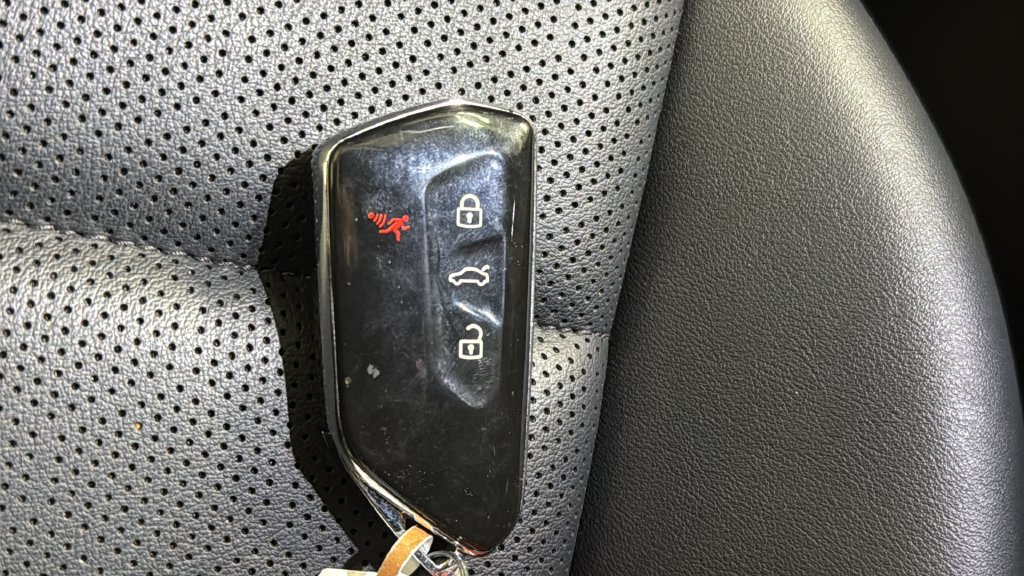 Used 2023 Volkswagen ID.4 Pro S AWD/4WD image 40