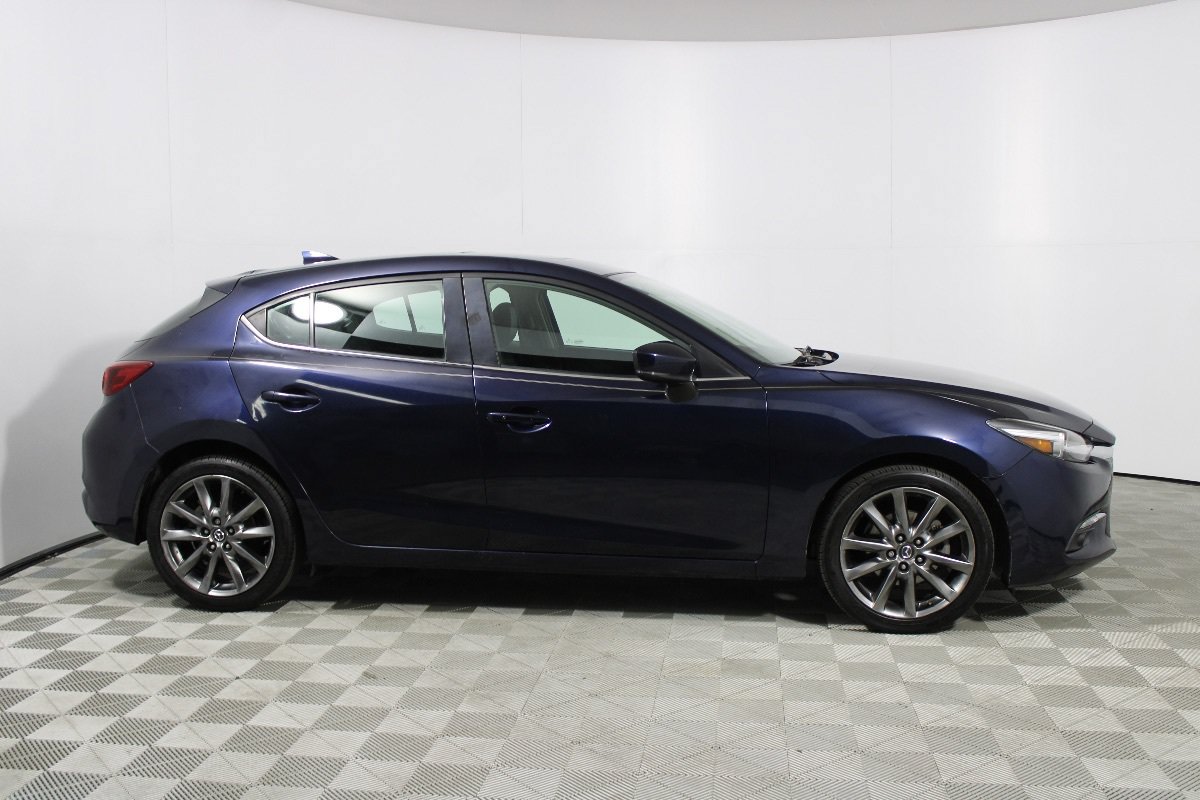 Used 2018 MAZDA MAZDA3 Grand Touring w/ Premium Equipment Package FWD image 25