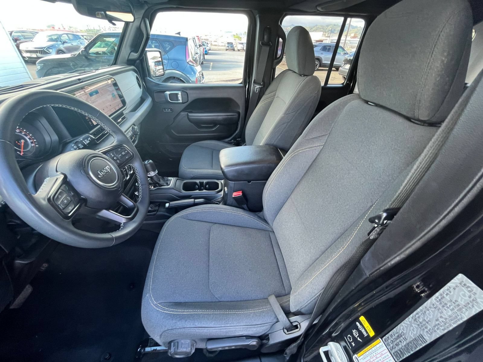 Used 2025 Jeep Wrangler Unlimited Sport AWD/4WD image 25