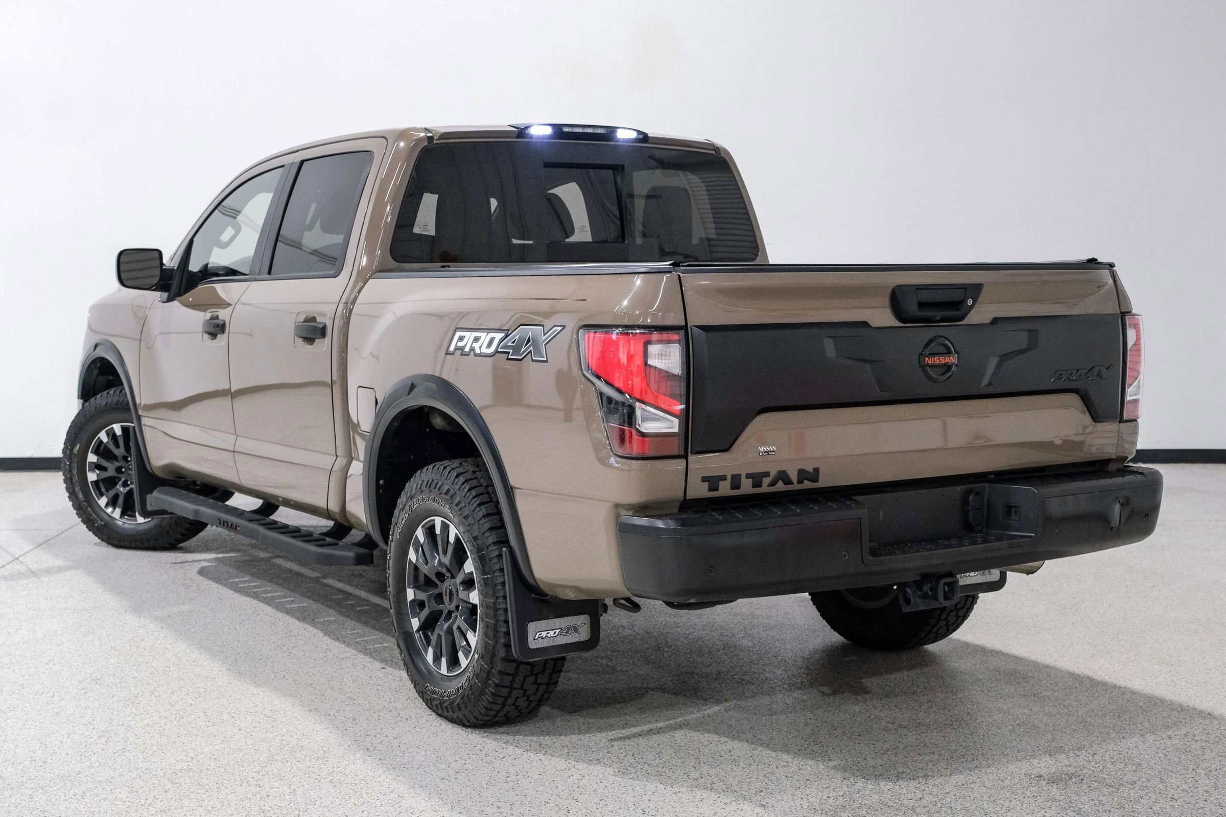 Used 2021 Nissan Titan PRO-4X w/ Off Road Protection Package image 8