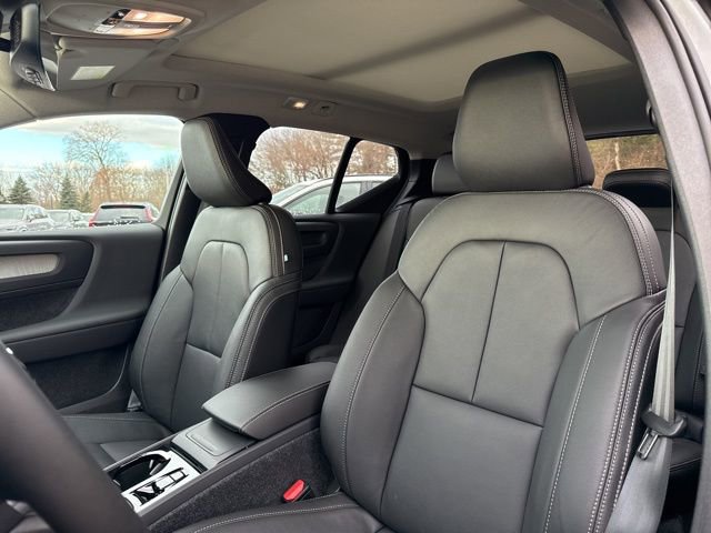 New 2026 Volvo XC40 B5 Plus w/ Protection Package Premier AWD/4WD image 16